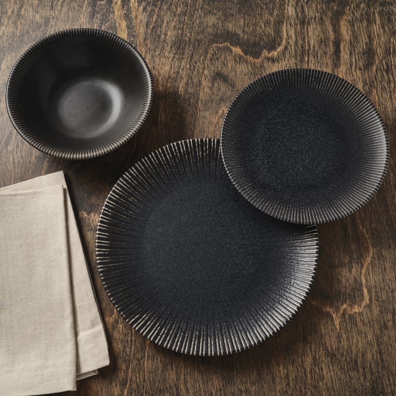 Oakley 12 Piece Dinnerware Set, Service for 4