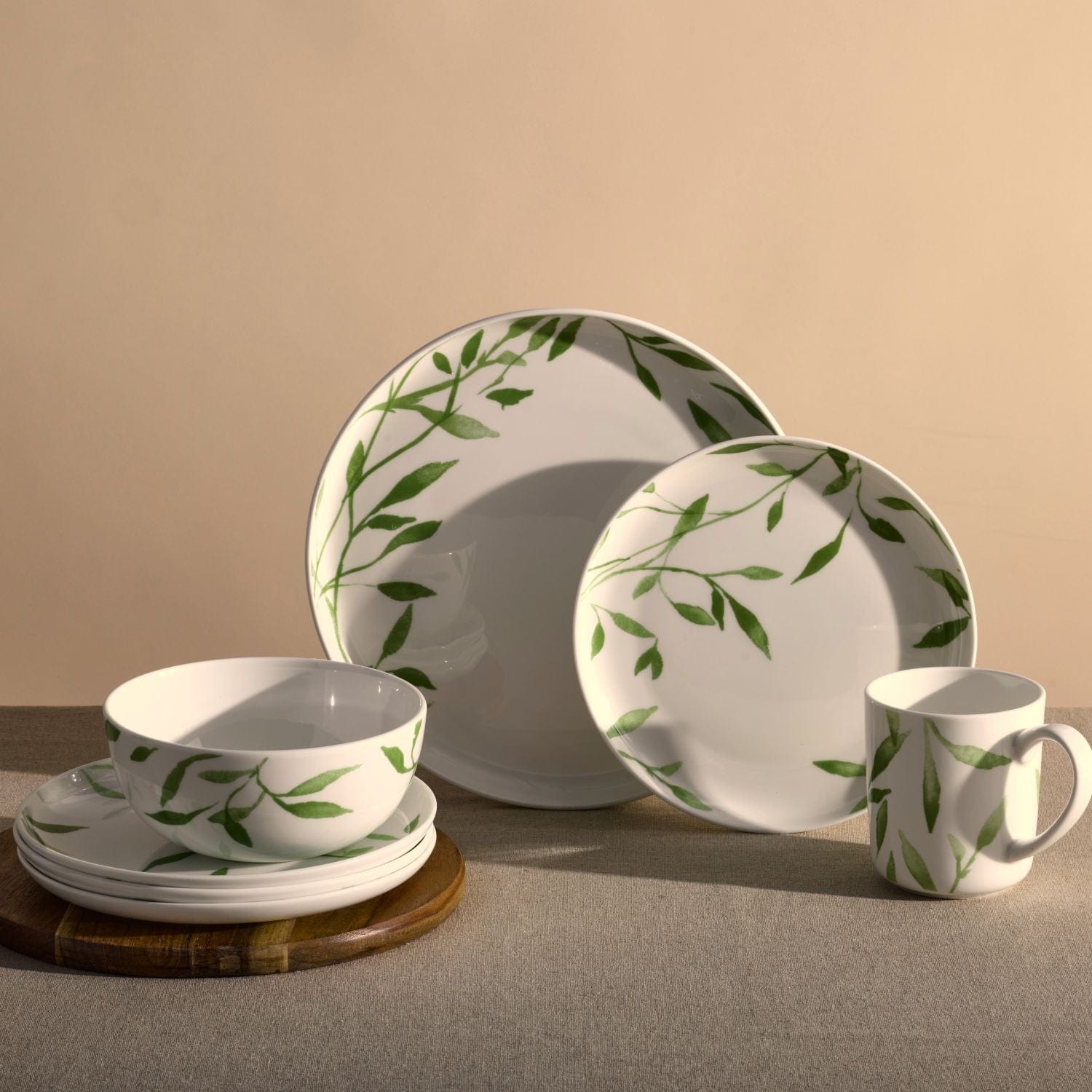 Akira Vegan Bone™ 16 Piece Dinnerware Set, Service for 4