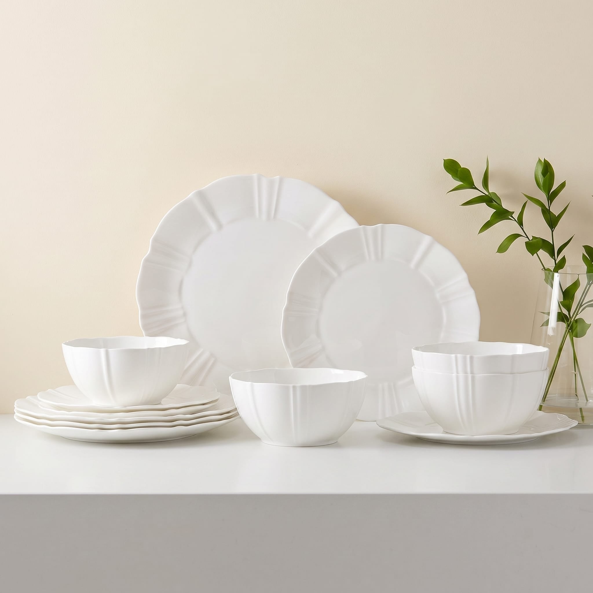 Belle Scalloped 12 Piece Dinnerware Set, Service for 4