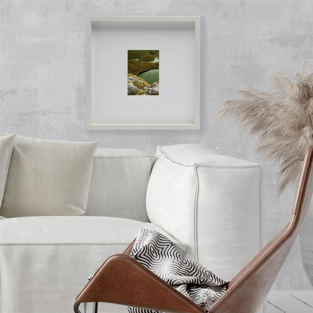White Matted Gallery Frame, 5 x 7